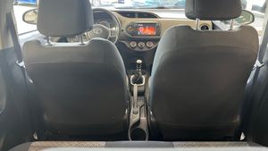 Toyota Yaris active - Foto 15