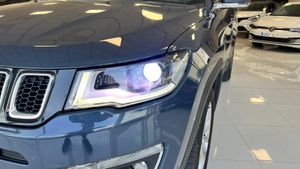 Jeep Compass LIMITED en valls - Foto 9