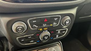 Jeep Compass LIMITED en valls - Foto 21