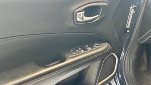 Jeep Compass LIMITED en valls - Foto 16