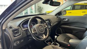 Jeep Compass LIMITED en valls - Foto 12