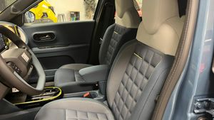 Fiat Grande Panda LA PRIMA HYBRID - Foto 11