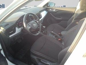 Skoda Kamiq 1.0 Tsi 81kw (110cv) Dsg Ambition - Foto 8