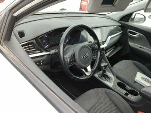 Kia Niro 1.6 Gdi Hev 104kw (141cv) Concept - Foto 8