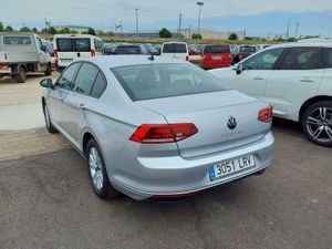 Volkswagen Passat Business 2.0 Tdi 110kw (150cv) - Foto 3