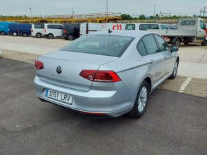 Volkswagen Passat Business 2.0 Tdi 110kw (150cv) - Foto 4