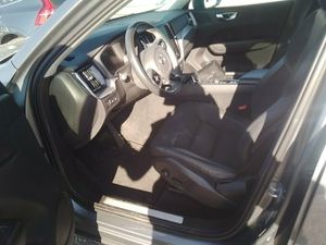 Volvo Xc60 2.0 T8 Awd Momentum Auto - Foto 8