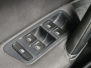Volkswagen Golf Bluemotion 1.6 TDI 110CV - Foto 29