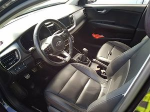 Kia Stonic 1.0 T-gdi 74kw (100cv) Black Edition - Foto 8