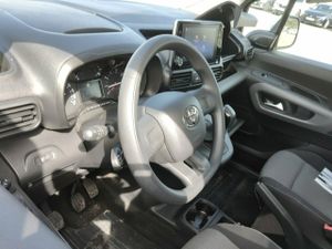 Toyota Proace City 1.5d 75kw (100cv) Vx L1 - Foto 8