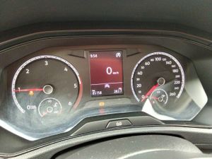 Volkswagen T-roc Edition 2.0 Tdi 85kw (115cv) - Foto 9
