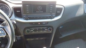 Kia Ceed 1.0 T-gdi 74kw (100cv) Concept - Foto 9