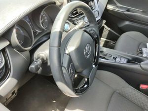Toyota C-hr 1.8 125h Active - Foto 8