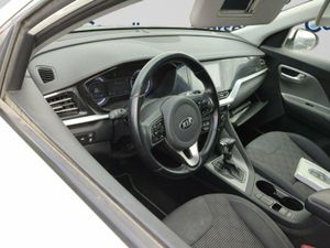 Kia Niro 1.6 Gdi Hev 104kw (141cv) Concept - Foto 8