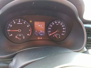Kia Stonic 1.0 T-gdi 74kw (100cv) Black Edition - Foto 9