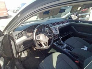 Volkswagen Passat Variant Business 2.0 Tdi 110kw - Foto 8