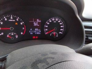 Kia Stonic 1.0 T-gdi 74kw (100cv) Black Edition - Foto 9