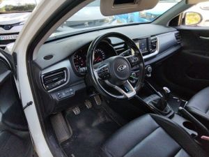 Kia Stonic 1.0 T-gdi 74kw (100cv) Black Edition - Foto 8