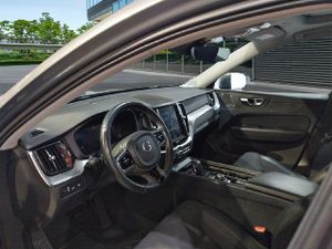 Volvo Xc60 2.0 T8 Awd Momentum Auto - Foto 8