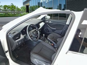 Skoda Kamiq 1.0 Tsi 81kw (110cv) Emotion - Foto 8