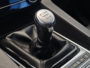 Jaguar F-Pace 2.0L i4D AWD Manual R-Sport - Foto 19