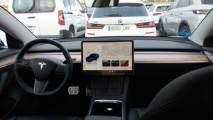 Tesla Model 3 Gran Autonomía Awd - Foto 9
