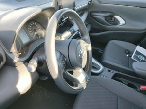 Toyota Yaris 1.5 120h Active Tech - Foto 8