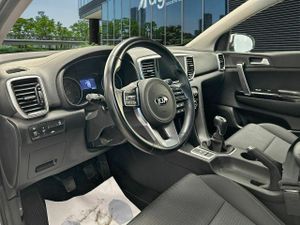 Kia Sportage 1.6 Mhev Black Edition 100kw (136cv) 4x2 - Foto 8