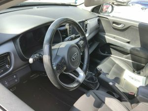 Kia Stonic 1.0 T-gdi 74kw (100cv) Black Edition - Foto 8