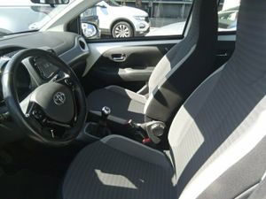 Toyota Aygo 1.0 70 X-play - Foto 8