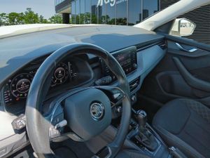 Skoda Kamiq 1.0 Tsi 81kw (110cv) Dsg Ambition - Foto 8