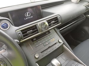 Lexus Is 2.5 300h Executive - Foto 9