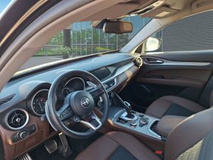 Alfa Romeo Stelvio 2.2 Diésel 140kw (190cv) Sprint+ Q4 - Foto 8