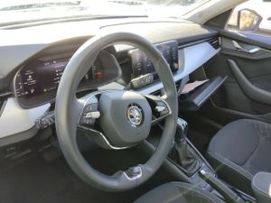 Skoda Kamiq 1.0 Tsi 81kw (110cv) Dsg Ambition - Foto 8