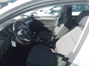 Volkswagen Passat Business 2.0 Tdi 110kw (150cv) - Foto 8