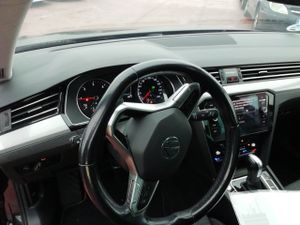 Volkswagen Passat Executive 2.0 Tdi 110kw (150cv) Dsg - Foto 8