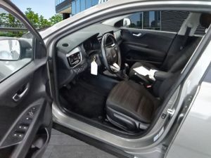 Kia Stonic 1.0 T-gdi 88kw (120cv) Mhev Imt Drive - Foto 8