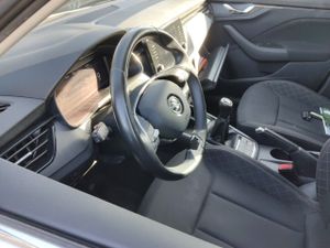 Skoda Scala 1.0 Tsi 70 Kw (95 Cv) Emotion - Foto 8