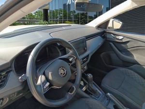 Skoda Kamiq 1.0 Tsi 81kw (110cv) Dsg Ambition - Foto 8