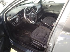 Kia Stonic 1.0 T-gdi 88kw (120cv) Mhev Imt Drive - Foto 8