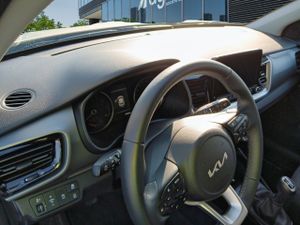 Kia Stonic 1.0 T-gdi 88kw Mhev Imt Drive Plus - Foto 8