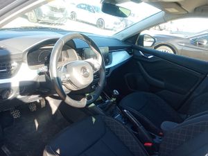 Skoda Kamiq 1.0 Tsi 81kw (110cv) Emotion - Foto 8