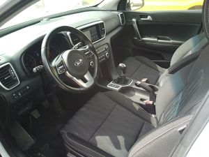 Kia Sportage 1.6 Mhev Business 100kw (136cv) 4x4 - Foto 8