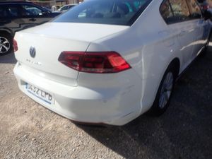 Volkswagen Passat Business 2.0 Tdi 110kw (150cv) - Foto 4
