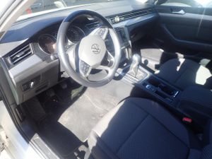 Volkswagen Passat Business 2.0 Tdi 110kw (150cv) - Foto 6