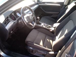 Volkswagen Passat Variant Executive 2.0 Tdi 110kw (150cv) - Foto 8