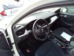 Skoda Kamiq 1.0 Tsi 81kw (110cv) Dsg Ambition - Foto 8