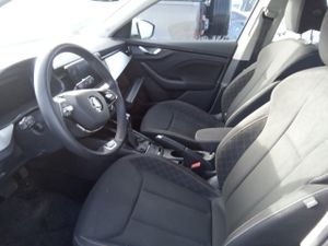 Skoda Kamiq 1.0 Tsi 81kw (110cv) Dsg Ambition - Foto 8