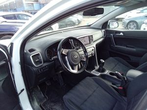 Kia Sportage 1.6 Mhev Business 100kw (136cv) 4x4 - Foto 8