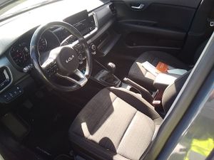 Kia Stonic 1.0 T-gdi 88kw (120cv) Mhev Imt Drive - Foto 8